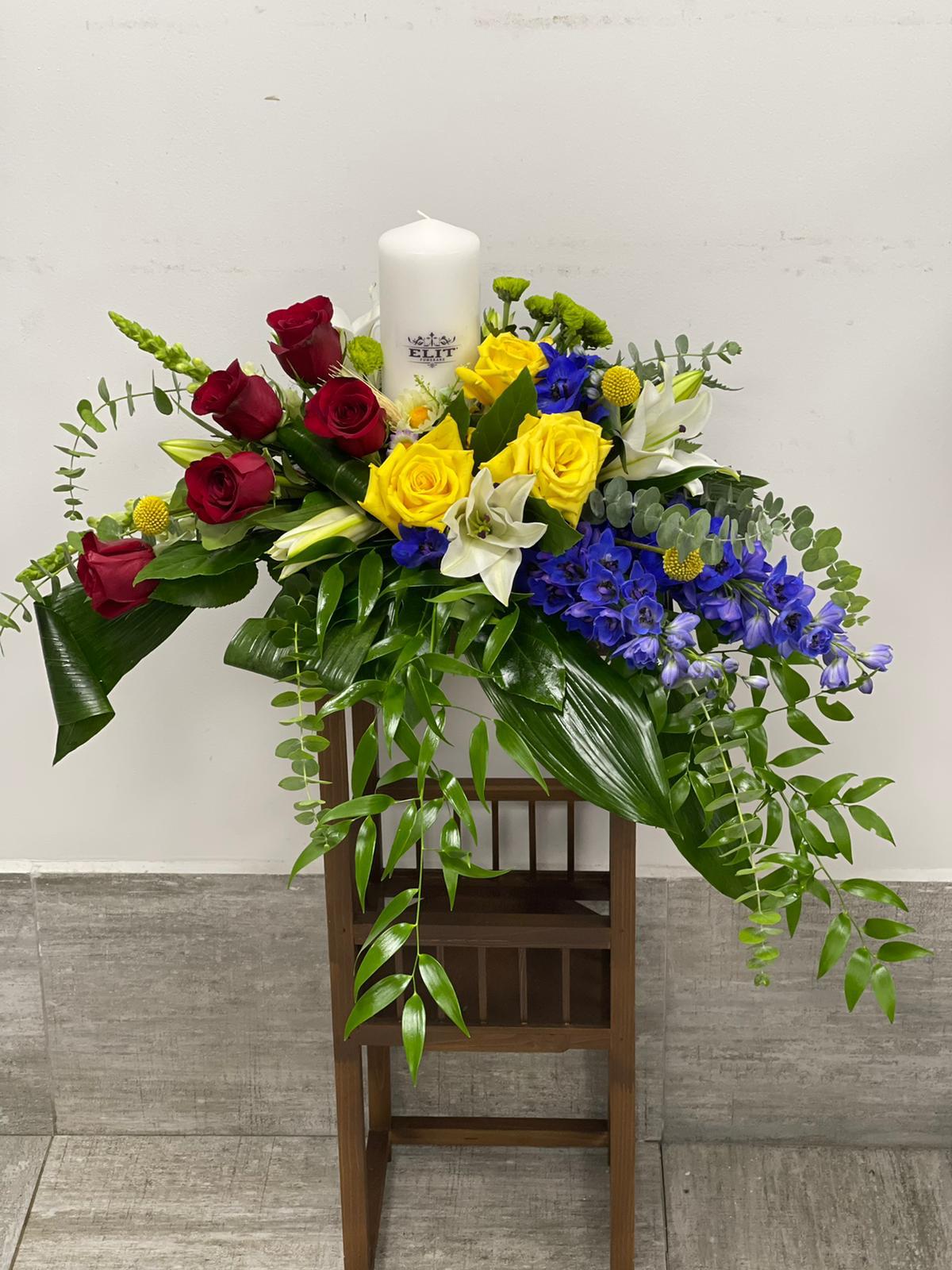 Aranjament floral funerar cu lumânare Viață Veșnică
