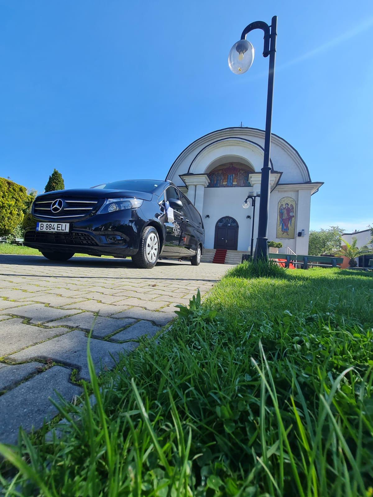 Dubă funerară Mercedes Viață Veșnică la capelă